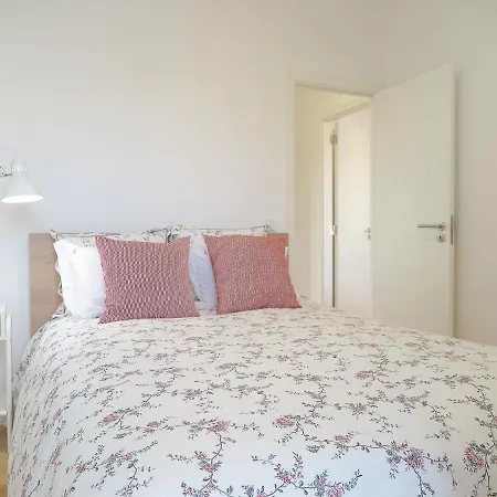 Beato Stylish & Cozy Apt - Riverside Small Balcony Lisbona
